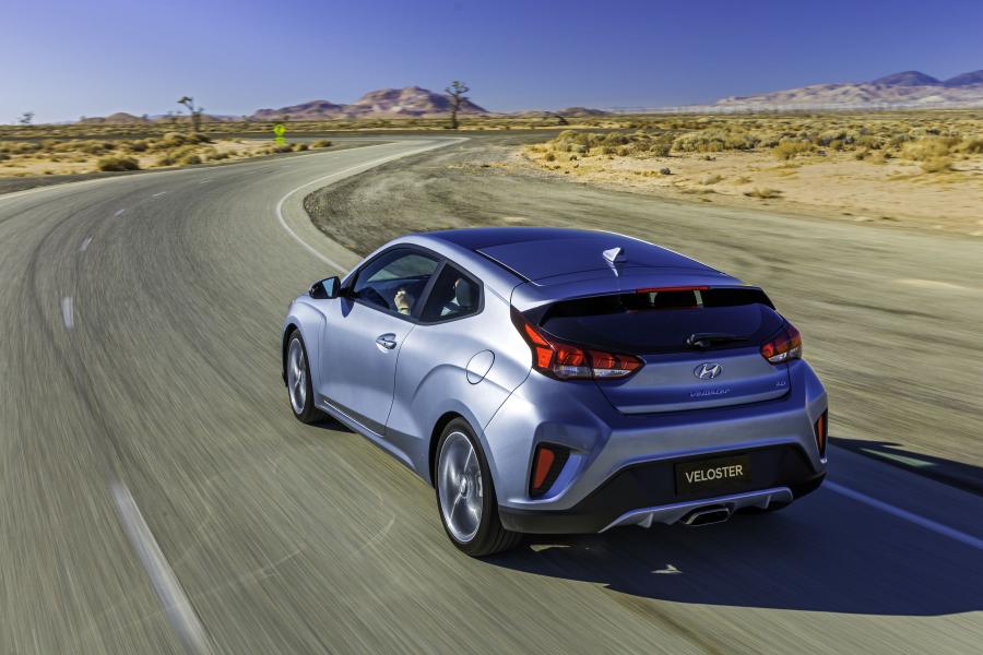  Hyundai Veloster 2018 года  (NA) (фото 5 из 37)
